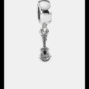 Authentic Pandora retired guitar !